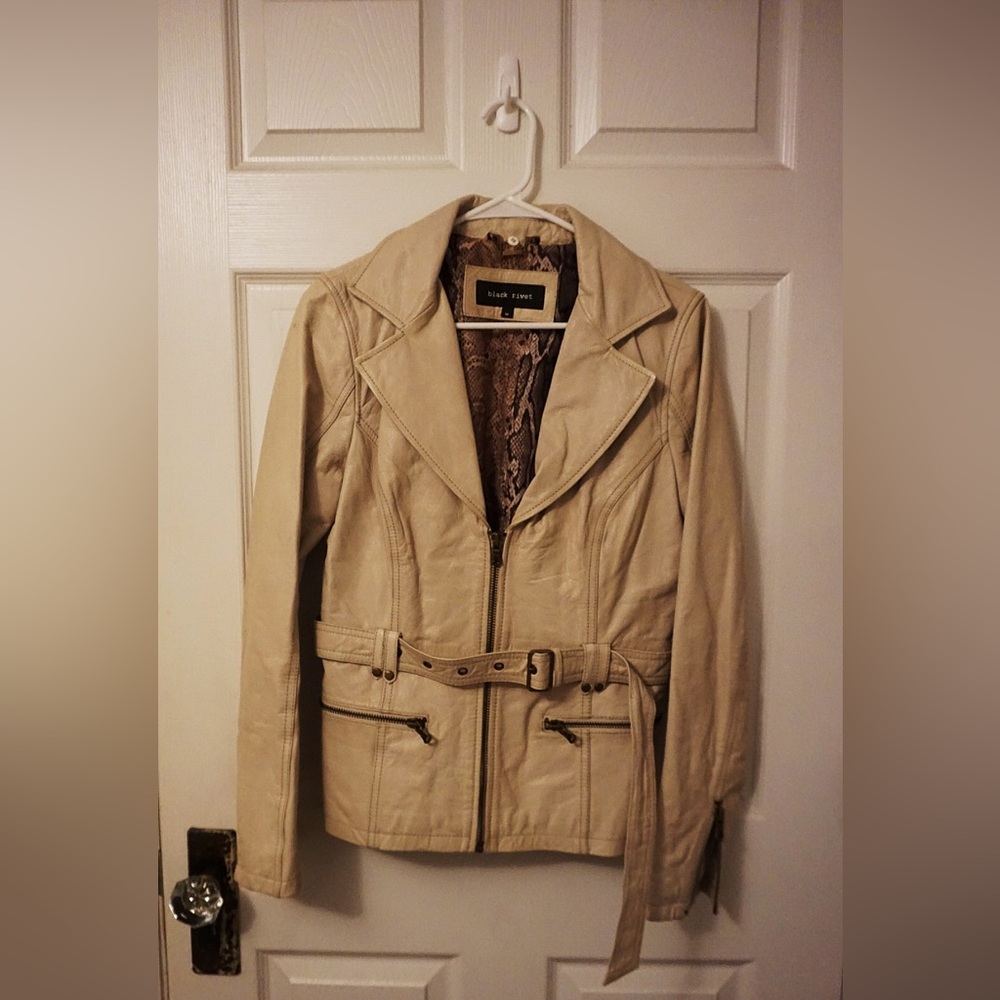 WILSONS LEATHER Black Rivet Belted Leather Jacket